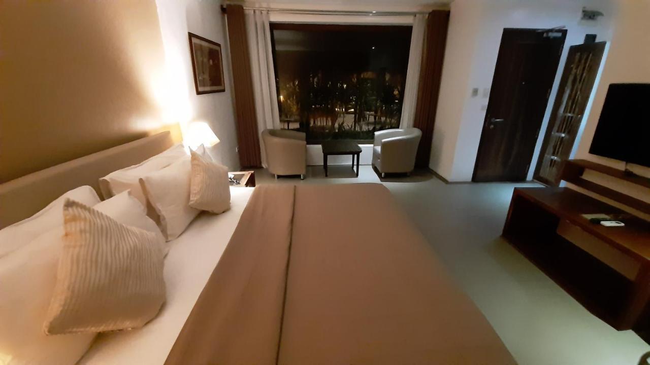 Urban Sands Hotel Iloilo Екстериор снимка