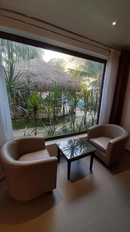 Urban Sands Hotel Iloilo Екстериор снимка