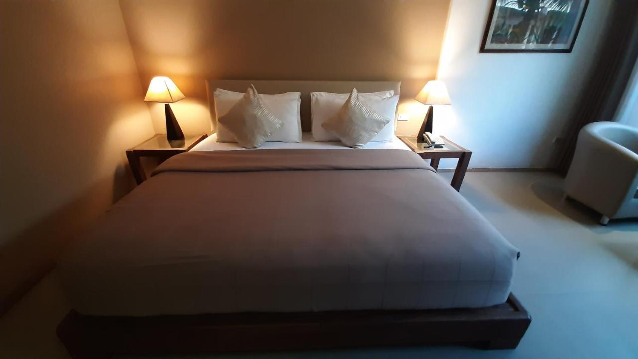 Urban Sands Hotel Iloilo Екстериор снимка