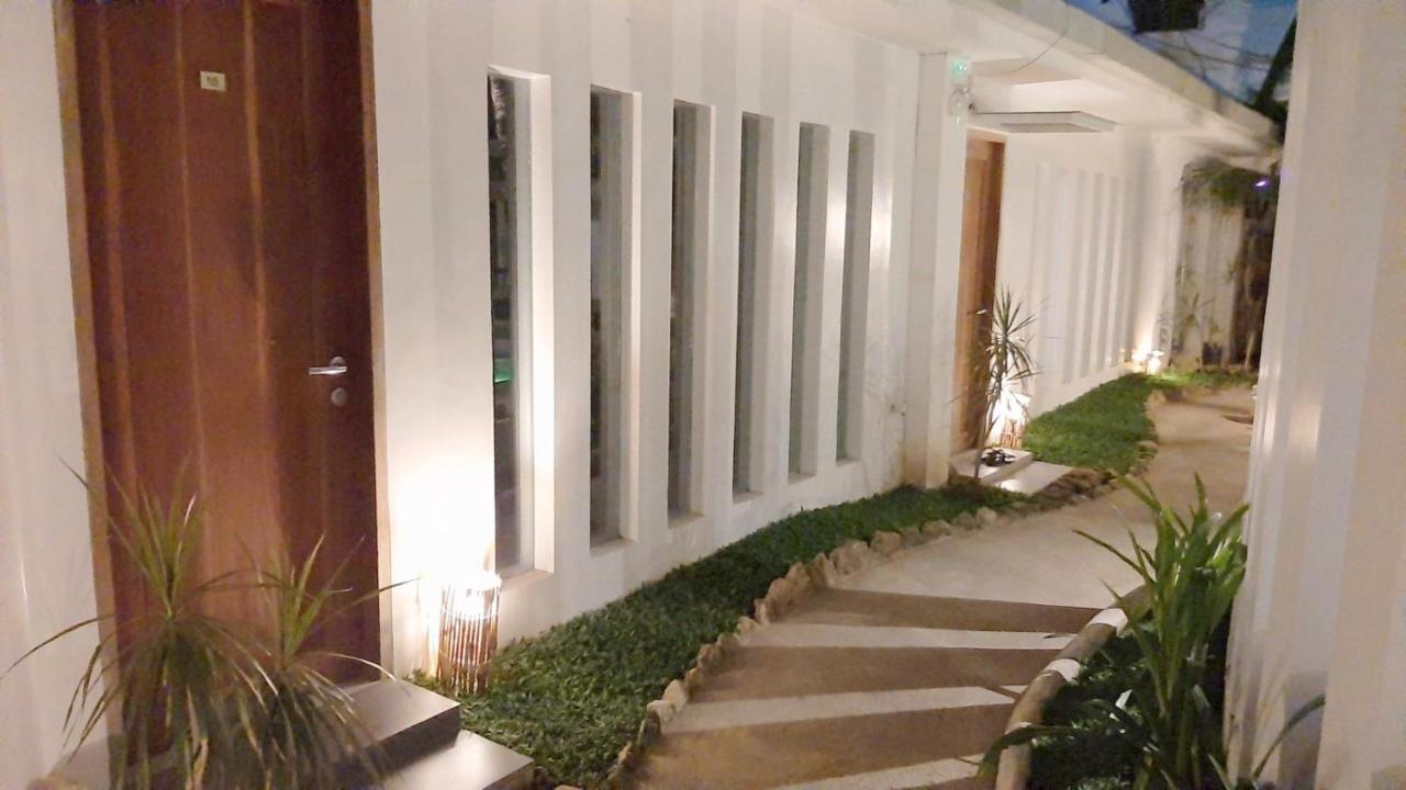 Urban Sands Hotel Iloilo Екстериор снимка