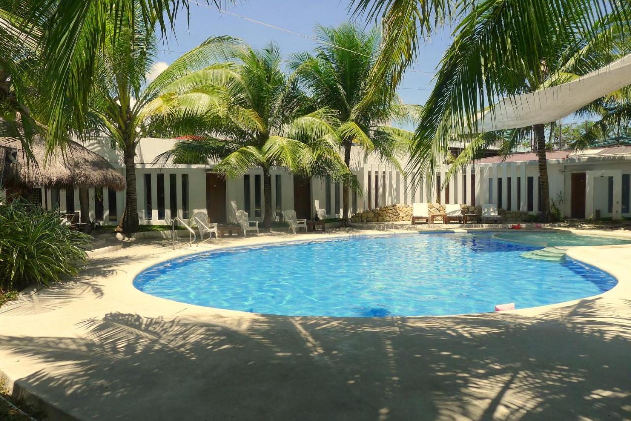 Urban Sands Hotel Iloilo Екстериор снимка