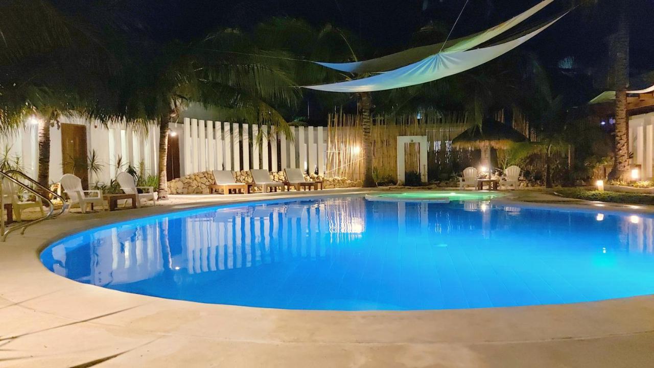 Urban Sands Hotel Iloilo Екстериор снимка