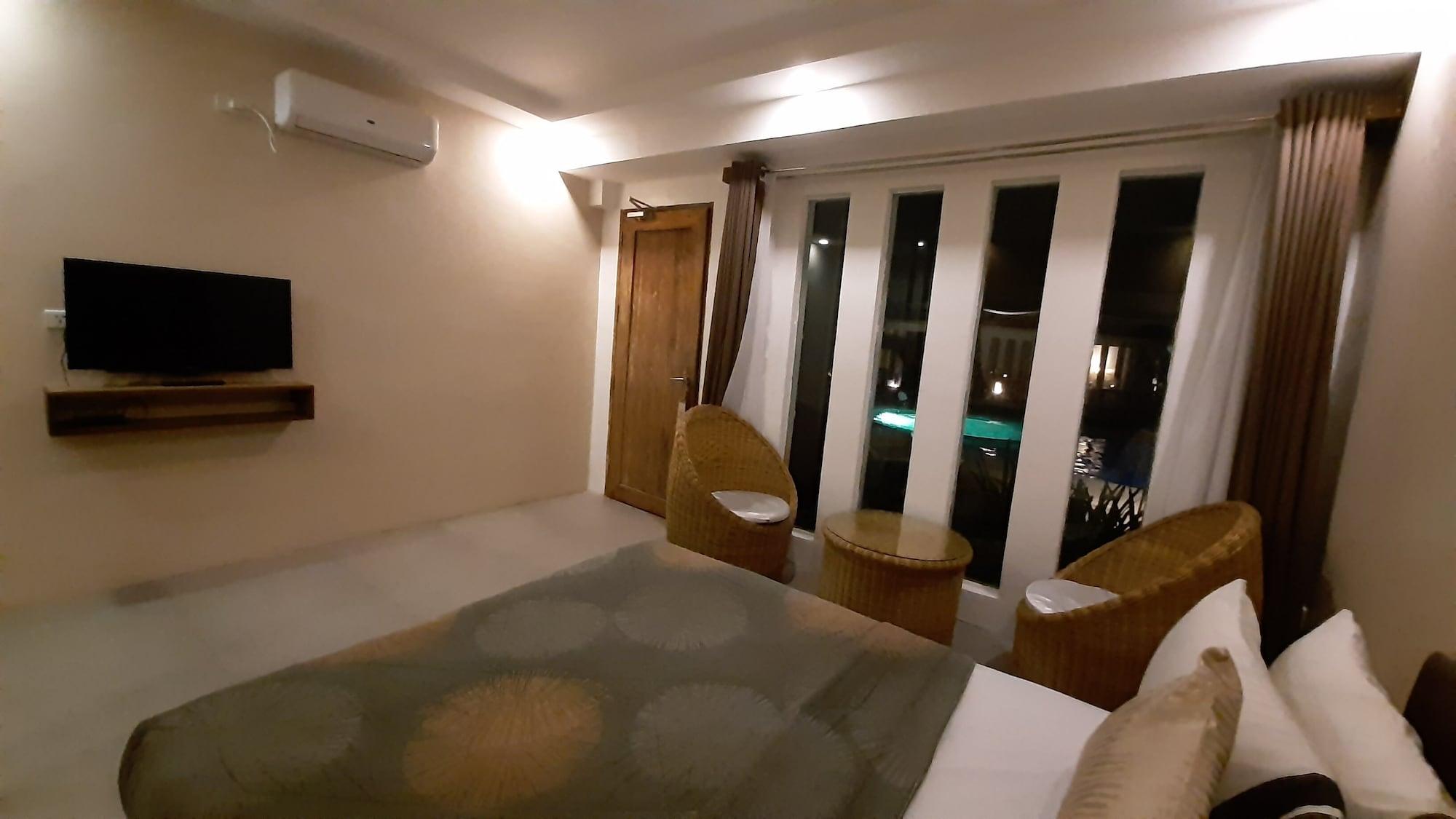 Urban Sands Hotel Iloilo Екстериор снимка