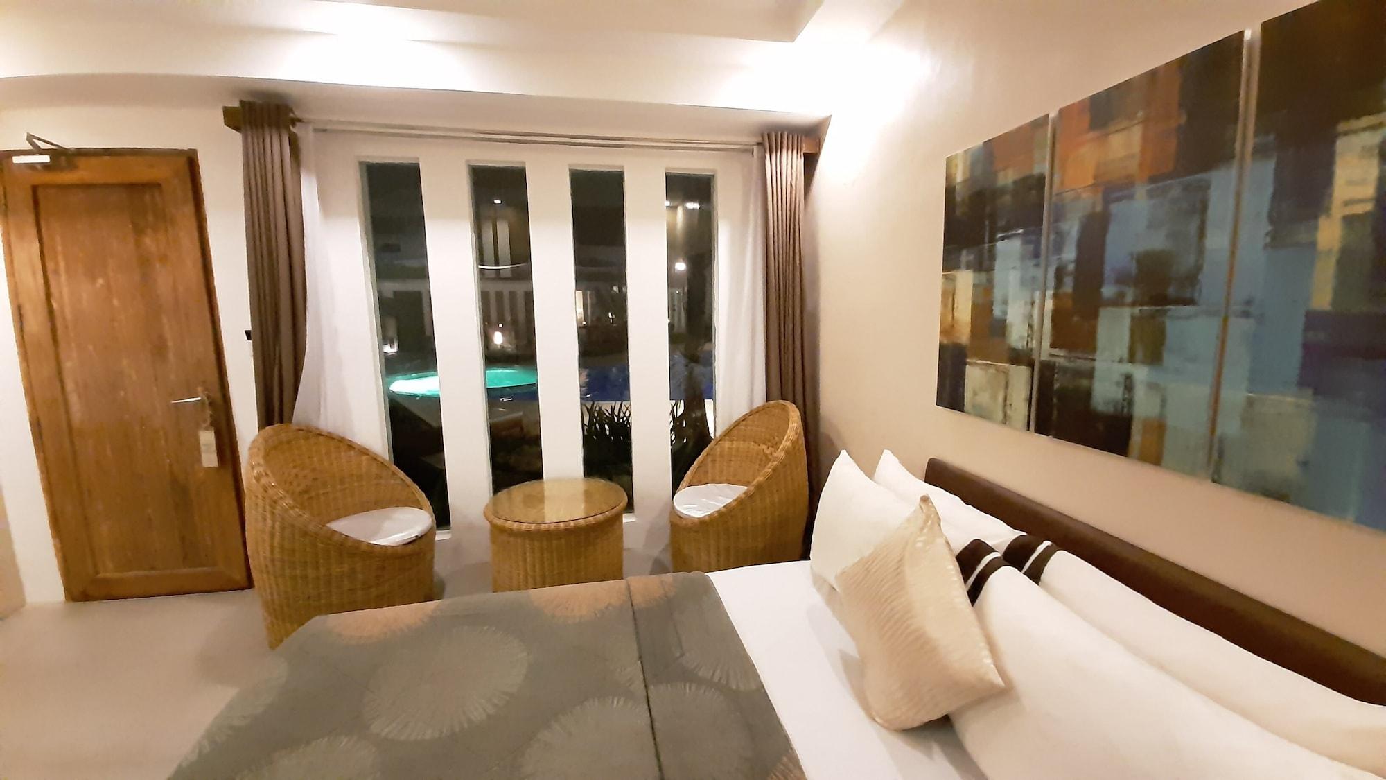 Urban Sands Hotel Iloilo Екстериор снимка