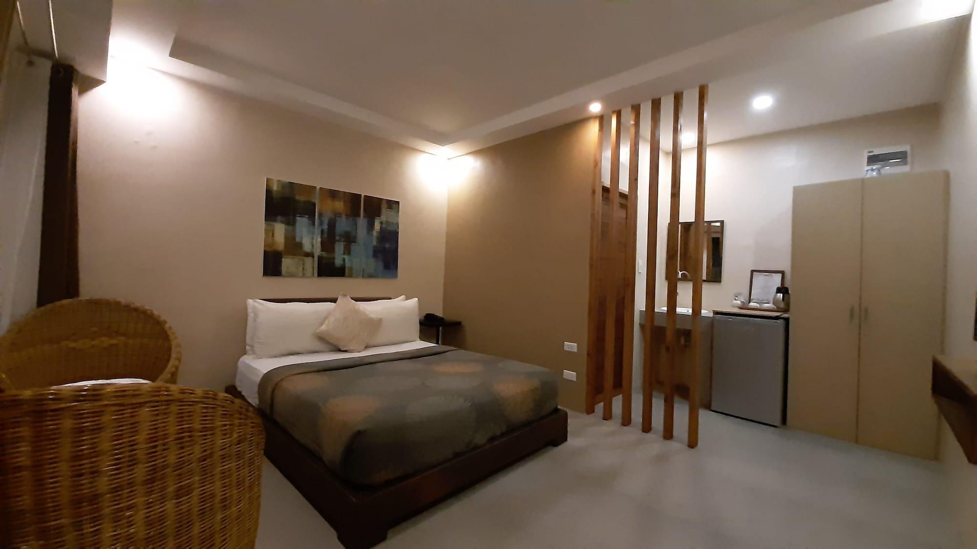 Urban Sands Hotel Iloilo Екстериор снимка